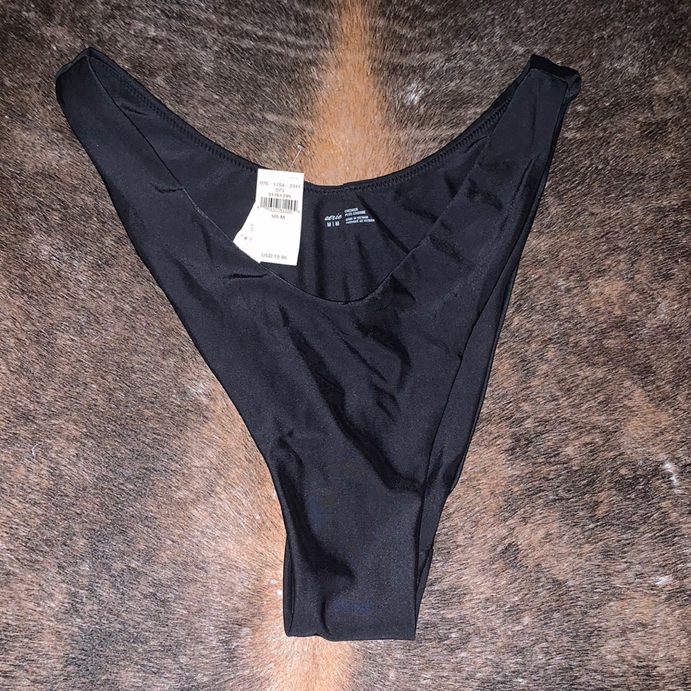 Bikini bottoms